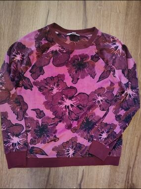Secret Treasures Pink & Burgundy Floral Sweatshirt